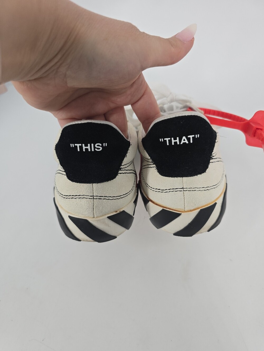 Off White New Arrow Low Vulcanized White Black Sneakers Size 35 US 5 - Picture 7 of 16